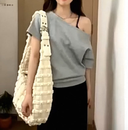 ワンショルダーTシャツ